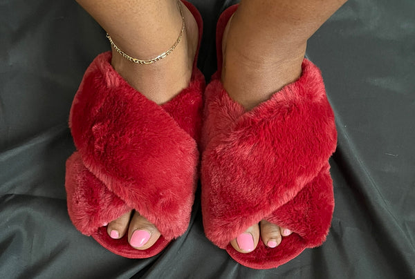 Red on sale fuzzy slippers